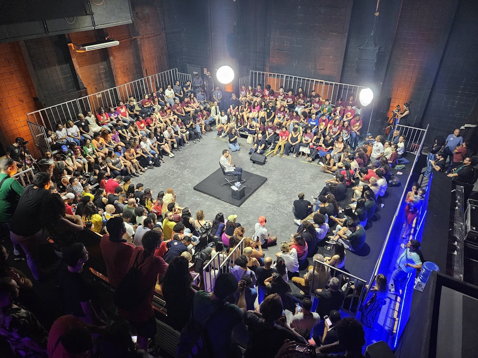 Público em evento no Teatro Mars